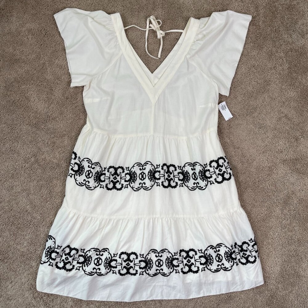 Women's White Embroidered V-Neck Dress